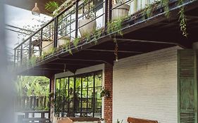 White Penny Hostel
